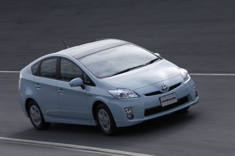       Toyota Prius:   75 000  ()